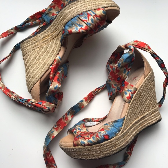 UGG Silk Lucianna Espadrilles - Picture 1 of 7